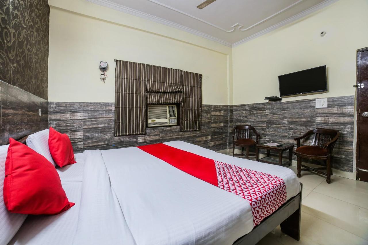 Oyo Downtown Inn Near Leisure Valley Park Gurgáon Kültér fotó