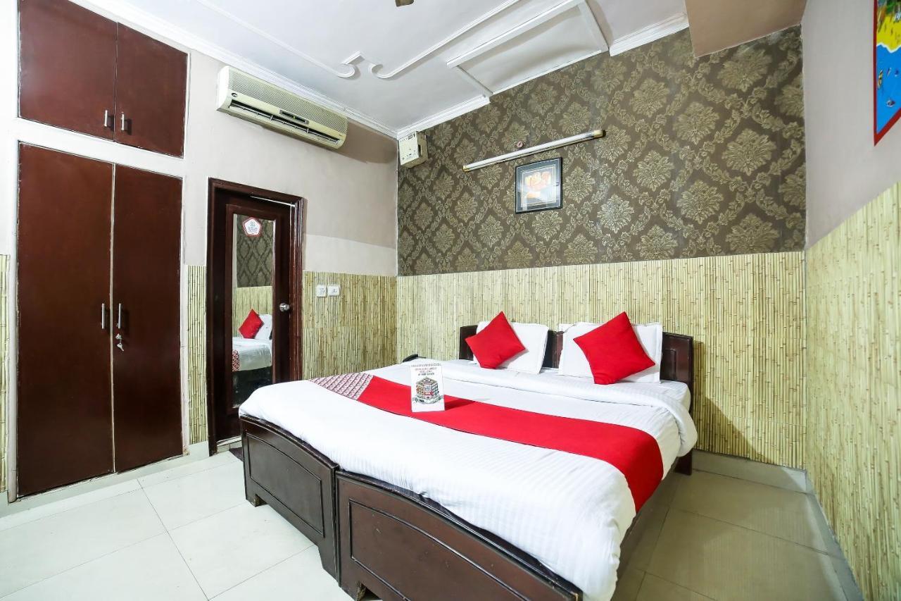 Oyo Downtown Inn Near Leisure Valley Park Gurgáon Kültér fotó