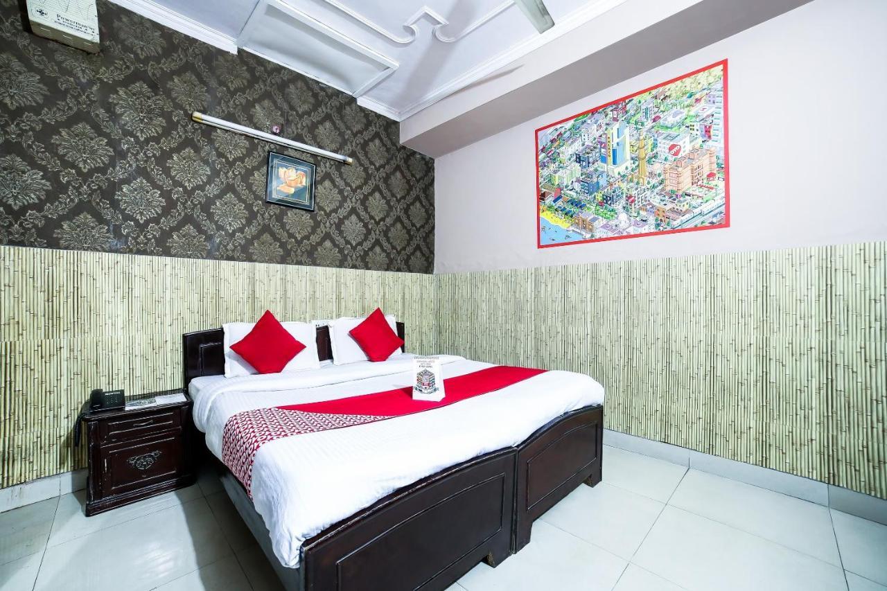 Oyo Downtown Inn Near Leisure Valley Park Gurgáon Kültér fotó
